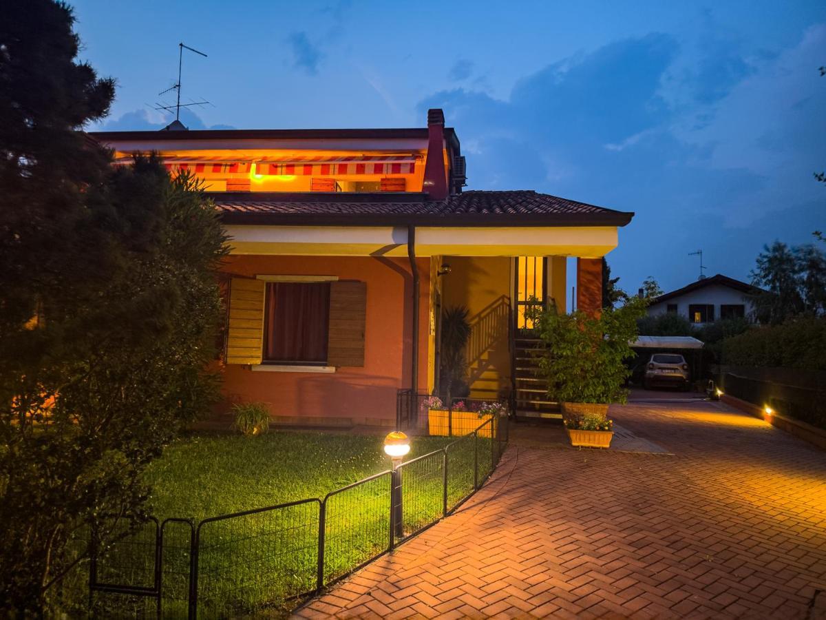Hotel Casa Fanny Castelnuovo del Garda Exterior foto